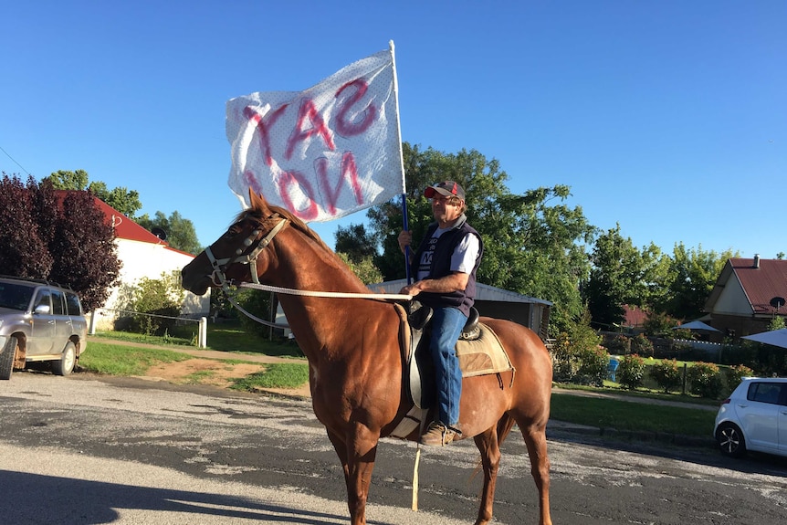 Merger protest in Molong