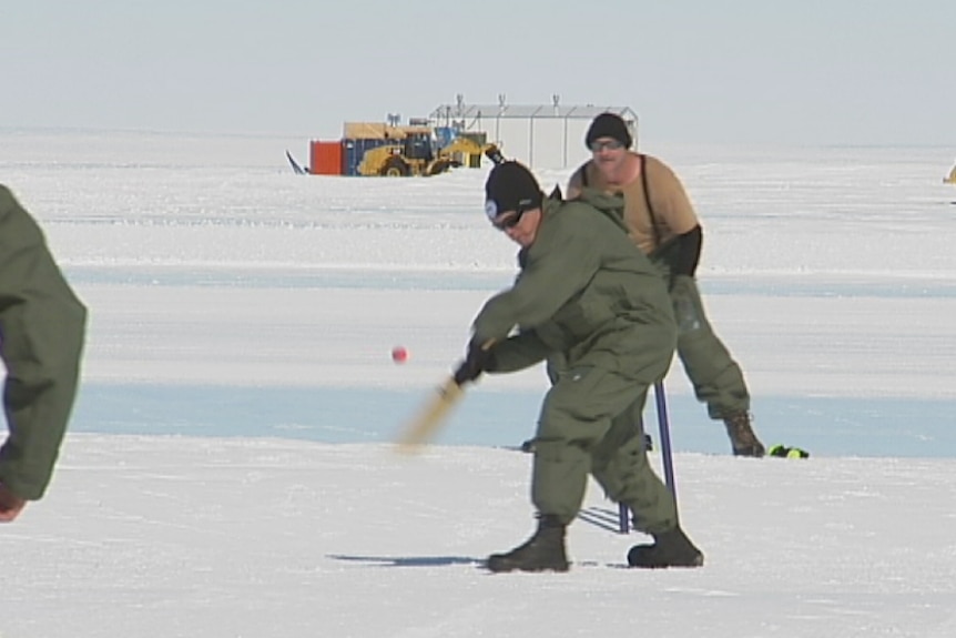 RAAF personnel play cricket in Antarctica