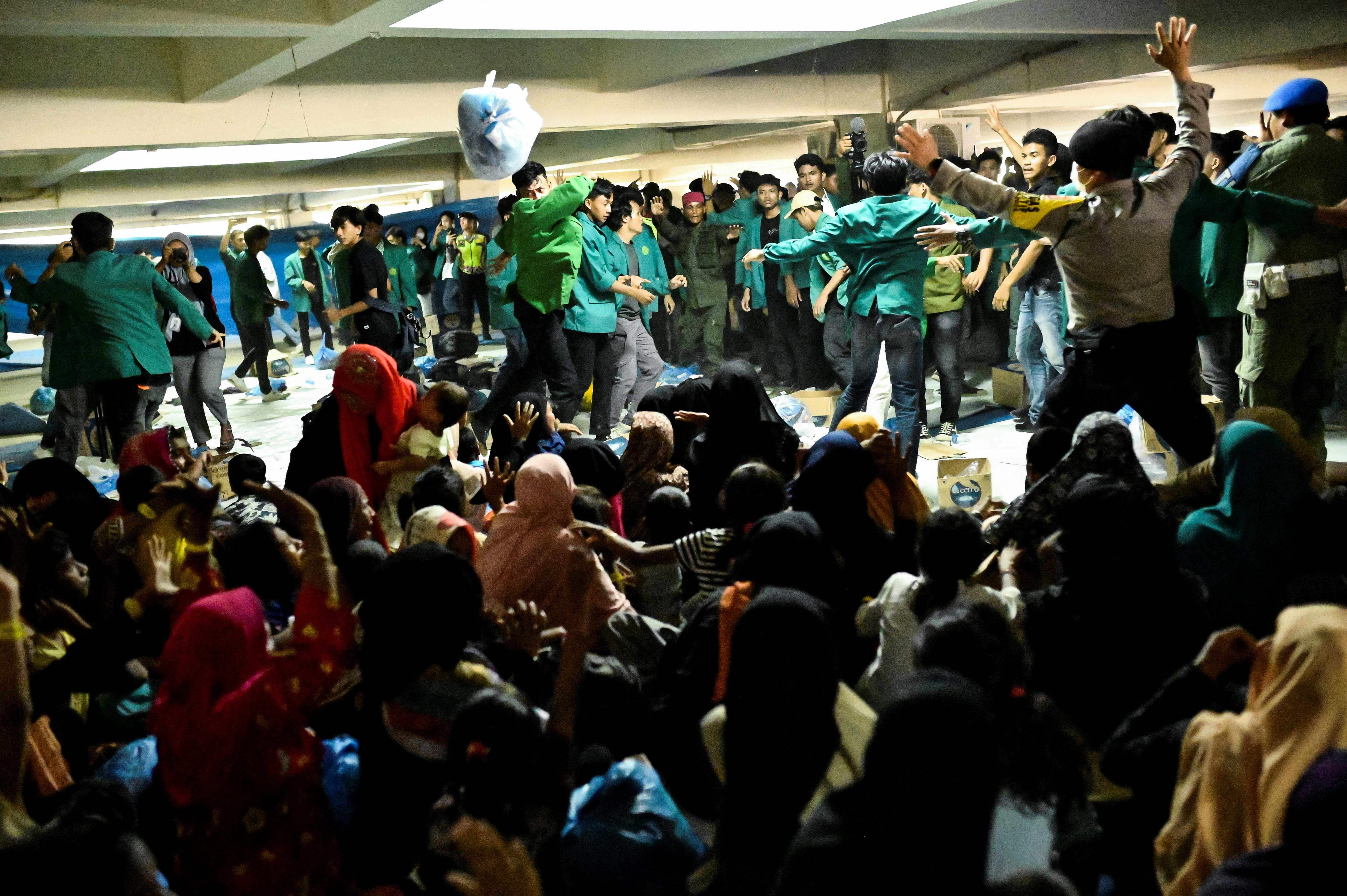 “Our country is in danger”: What is behind the university students ...