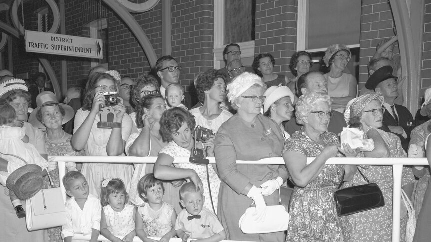 Crowds awaiting the arrival of Queen Elizabeth the Queen Mother at Bunbury, Western Australia, 1966.