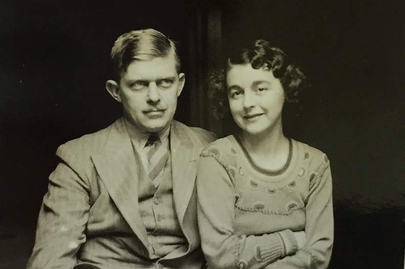 An old photo of artist Constance Stokes with her husband.