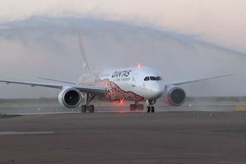 QANTAS dreamliner in Alice Springs in 2018