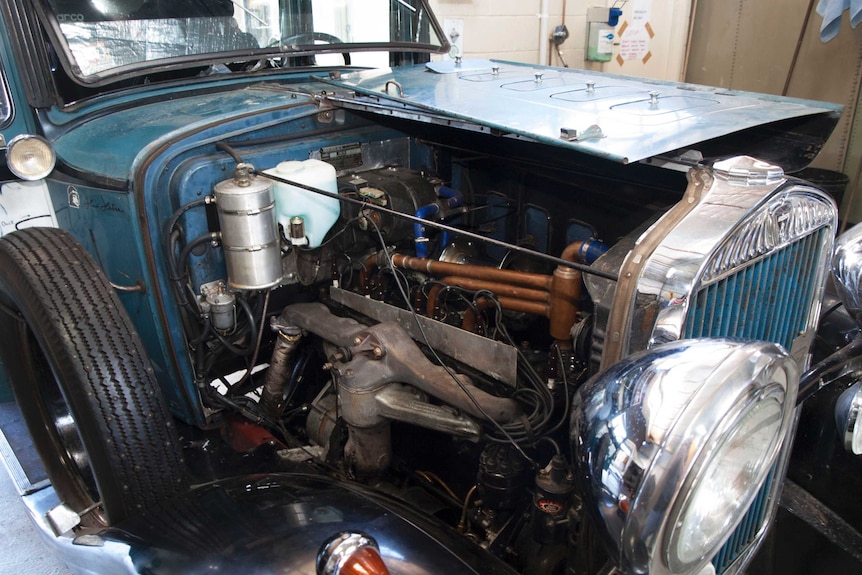 The 1930 Hudson at a standstill, waiting for engine repairs.