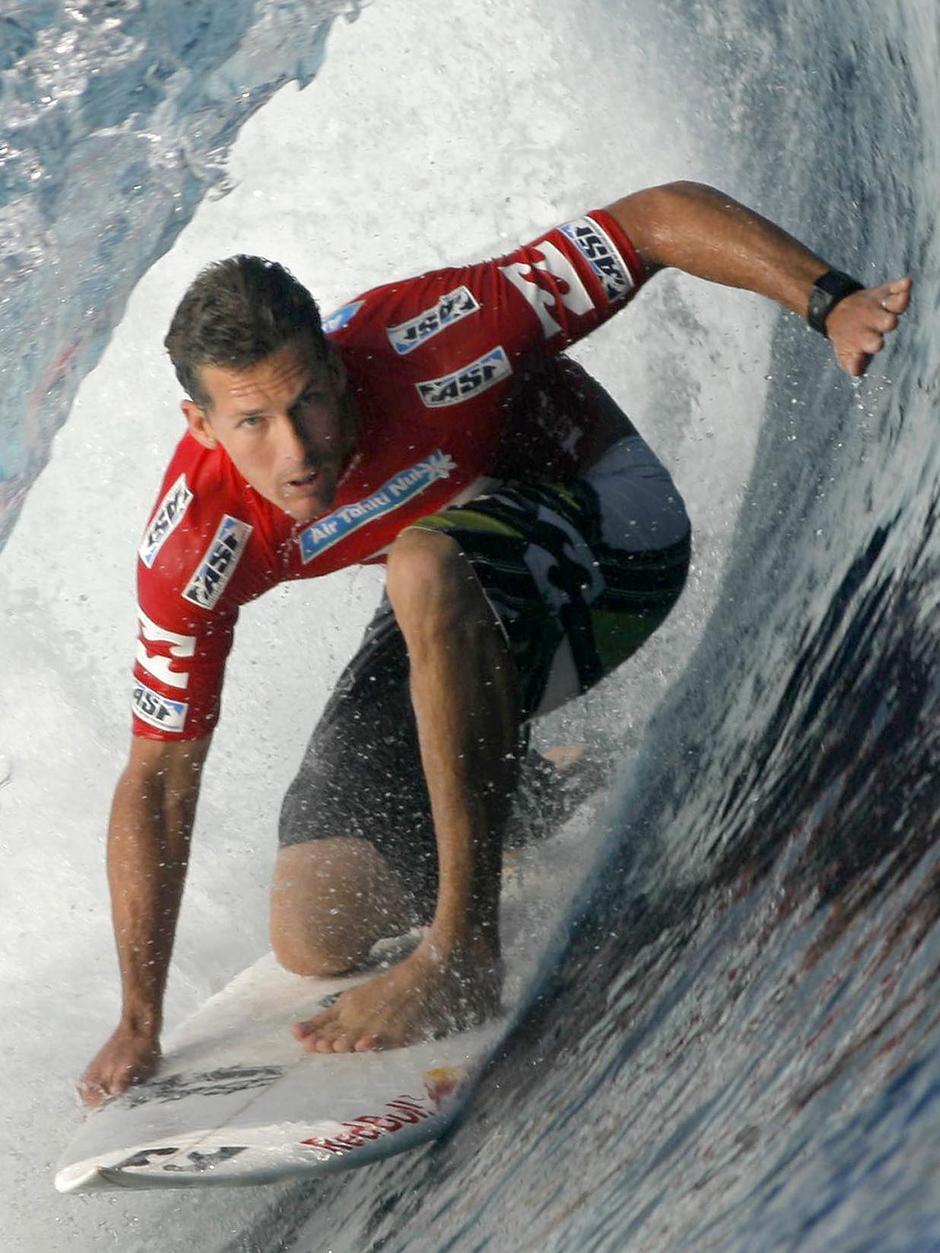 surfer-andy-irons-dies-abc-listen