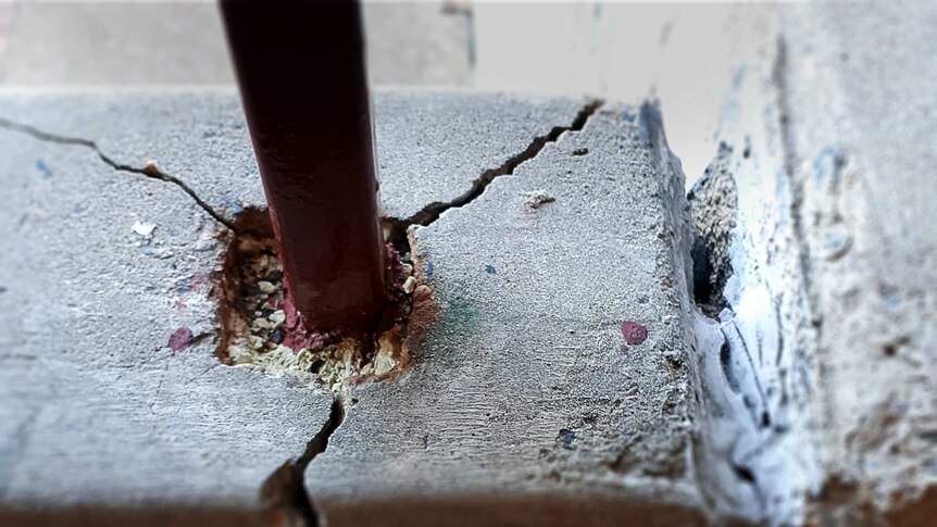 Photo of cracked concrete at Springwood High School in Faulconbridge, NSW