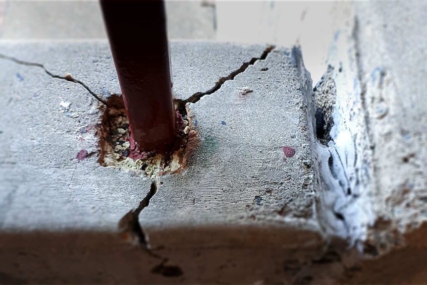 Photo of cracked concrete at Springwood High School in Faulconbridge, NSW