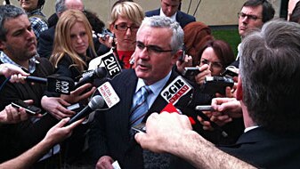 Andrew Wilkie said Tony Abbott had offered $1 billion for the Royal Hobart renovation (ABC: George Roberts)