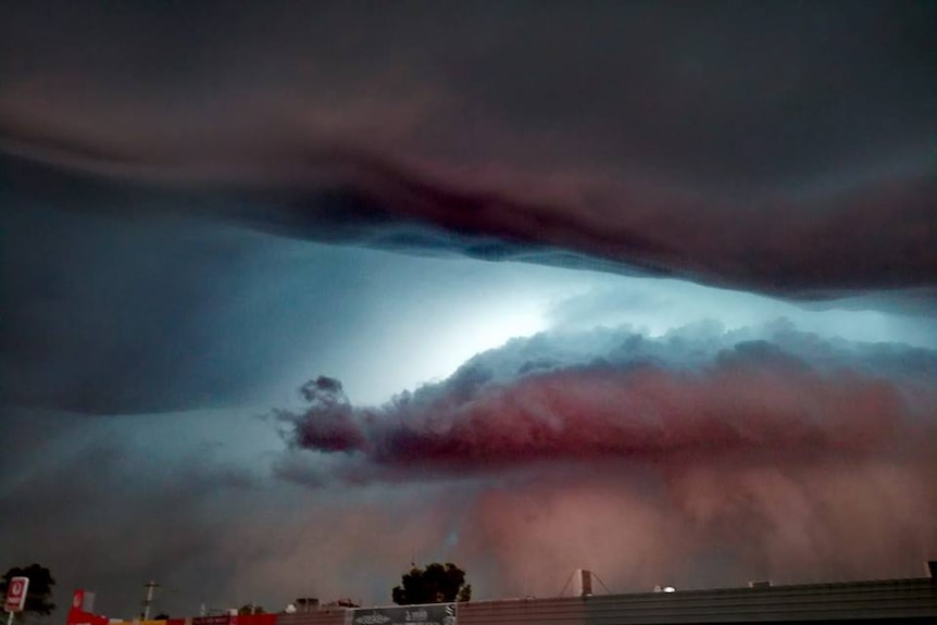 Storm looms over Bundaberg in October 2017