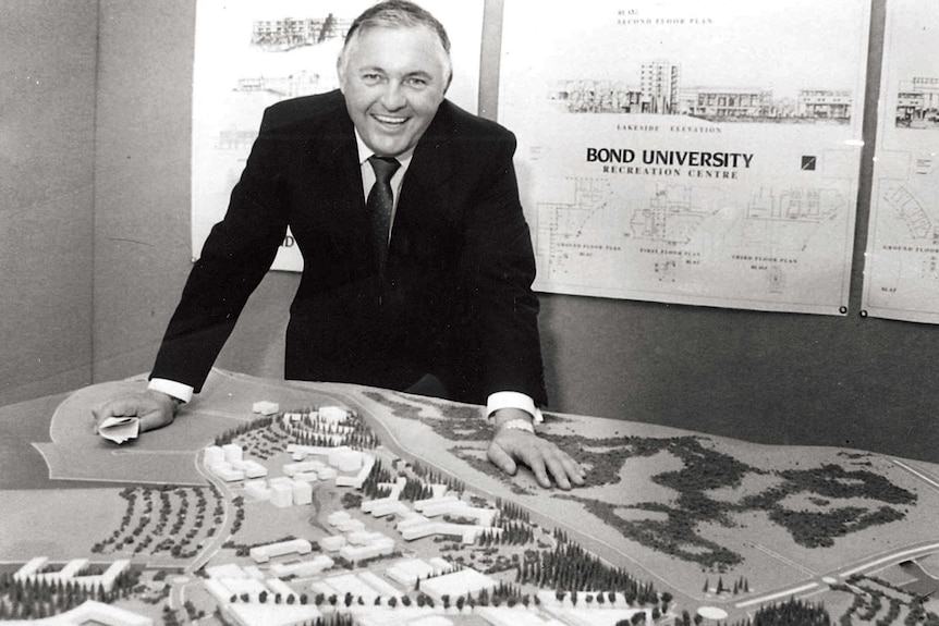 Alan Bond with Bond University model