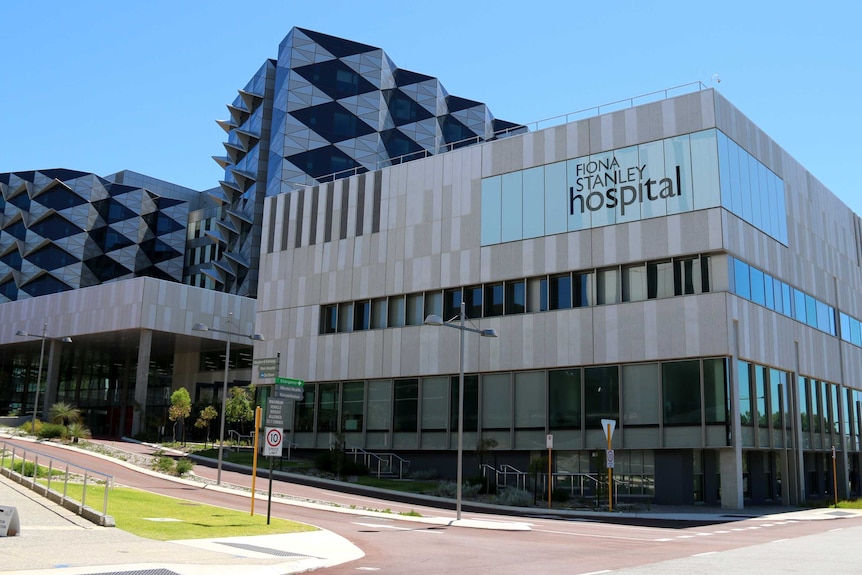 Finished Fiona Stanley Hospital main entrance in Murdoch 87 January 2015