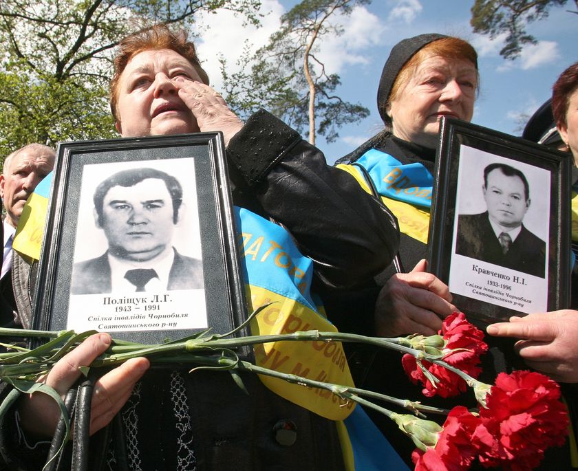Ukraine remembers Chernobyl amid anti-nuclear protests - ABC News