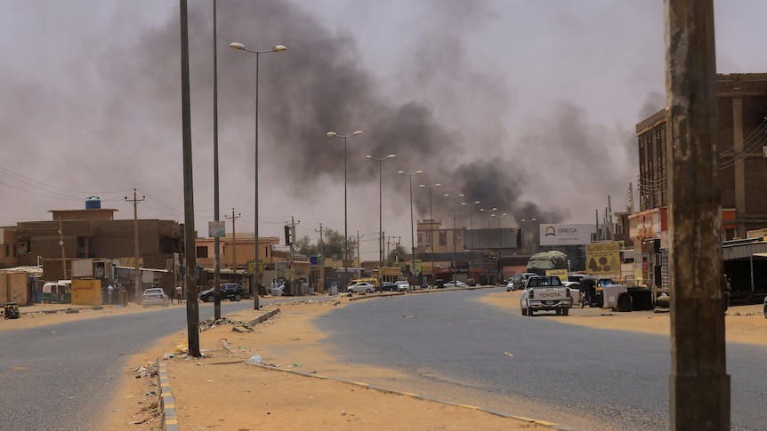 Smoke rises in Omdurman, near Halfaya Bridge, during clashes between the Paramilitary Rapid Support Forces and the army.