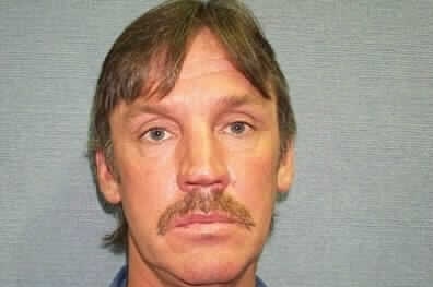 Police search for the remains of underworld figure Terrence Blewitt in Victoria's north east