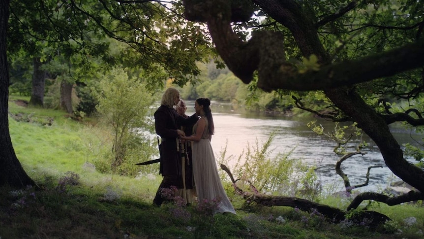 Rhaegar Targaryen and Lyanna Stark tie the knot in a low-key wedding alone by a river bank with a priest.