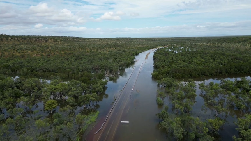 Flooding in the Victoria River near Timber Creek