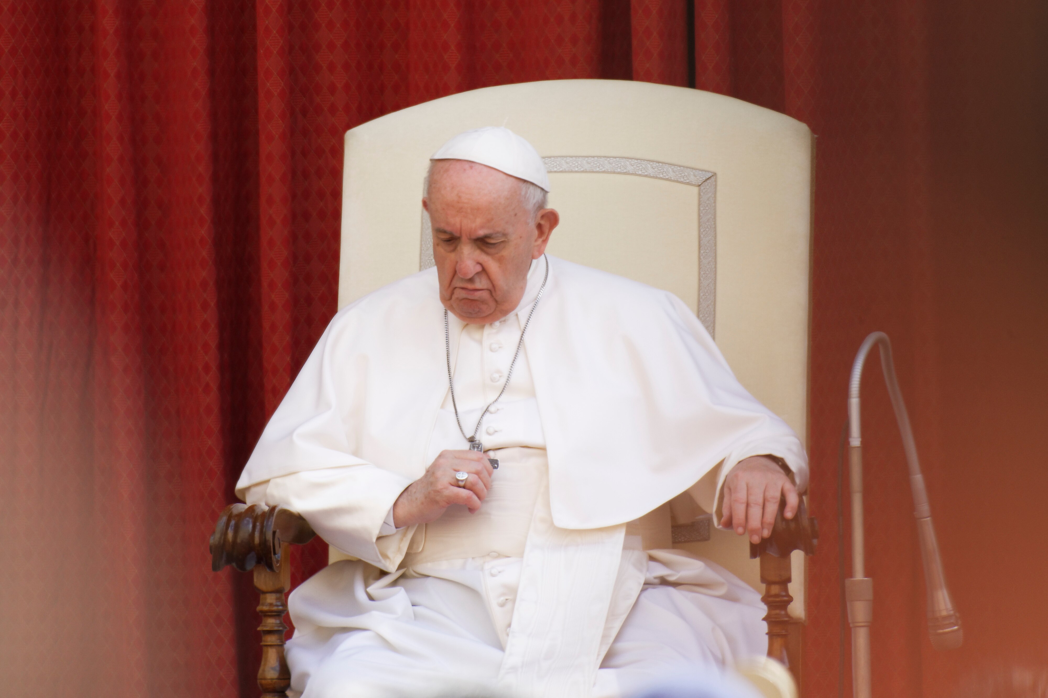 Pope Francis slams Trump's immigration plan