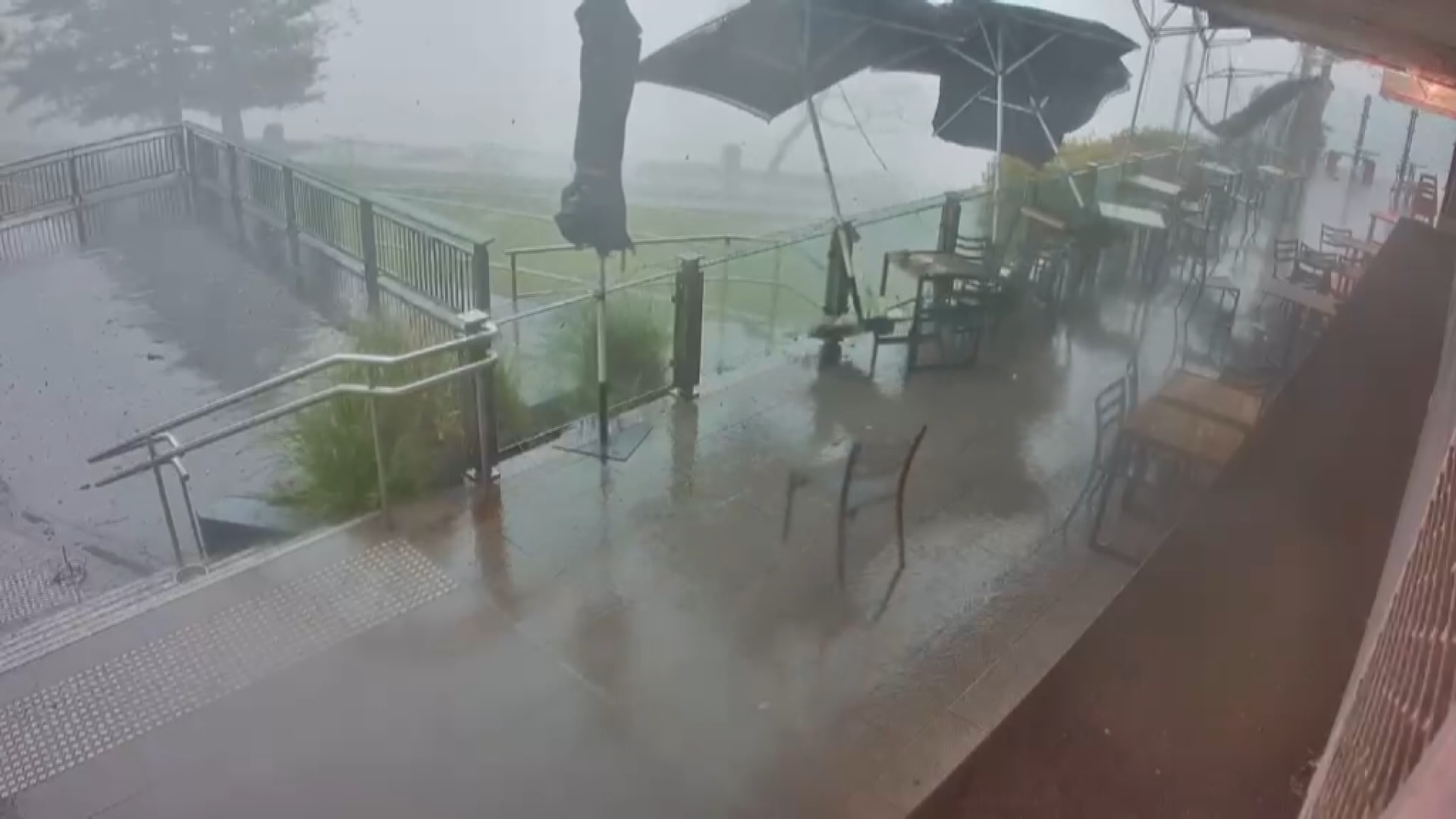 VIDEO: Tornado tears through Ulladulla cafe