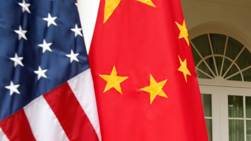 US and China flag side by side.