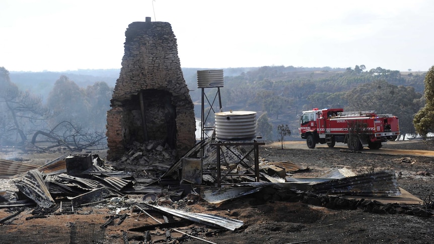 Bushfire leaves property razed