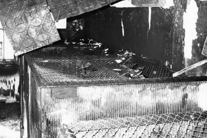 Cyclone mesh that trapped men in a fire in Melbourne in 1966
