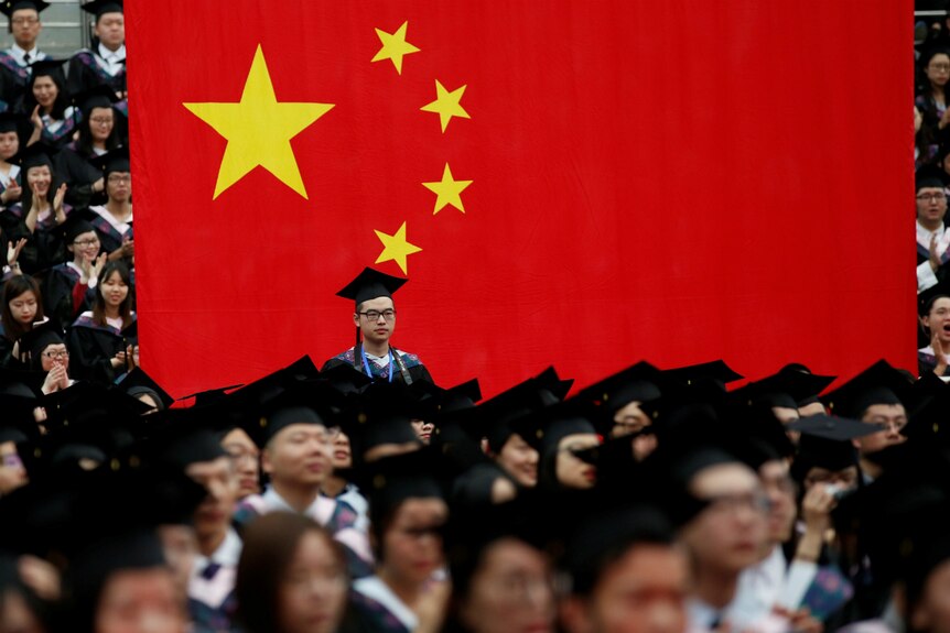 中国的吸引力之一是较低的学费和生活成本。