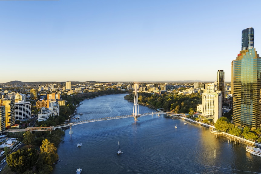 An aerial view of the planned Kangaroo Point green bridge across the Brisbane River.