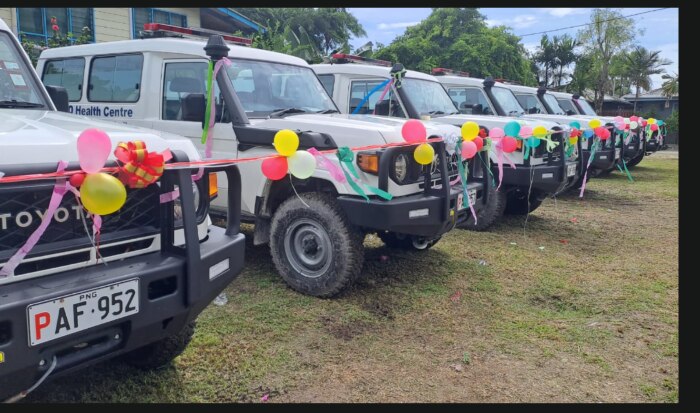 Sixpla niupla ambulance blong South Bougainville (Calvin Casper NBC)