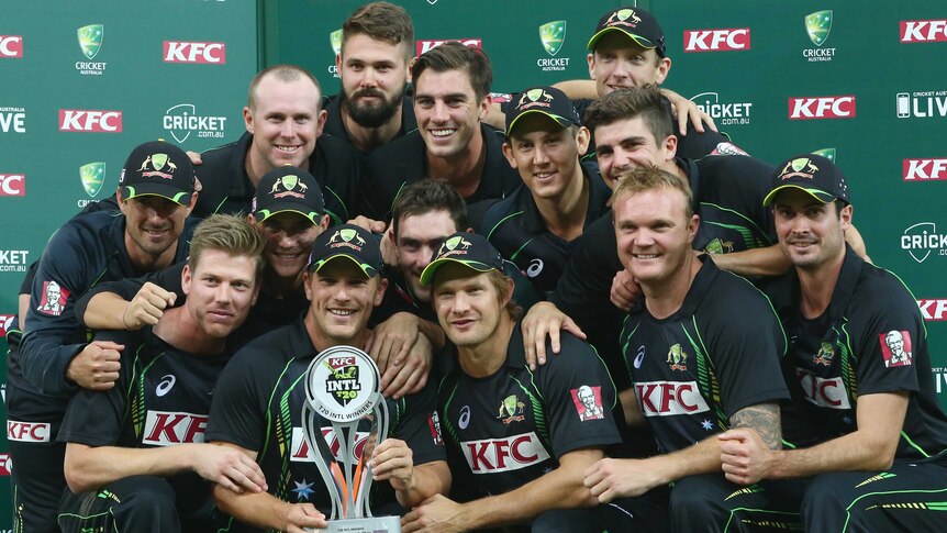 Australia poses with trophy after beating South Africa in Twenty20 series