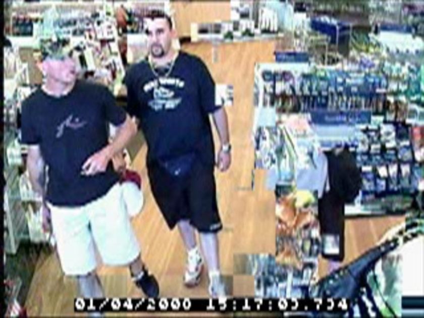 Police say sunglasses thieves caught on camera - ABC News