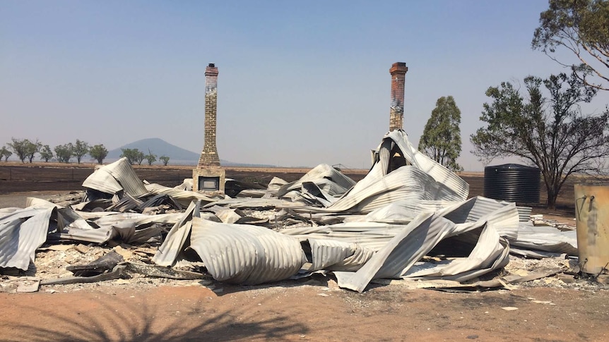 A homestead is destroyed by fire at Boggabri, NSW.