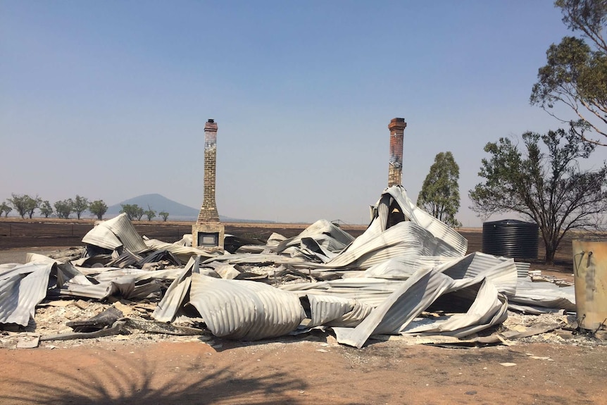 A homestead is destroyed by fire at Boggabri, NSW.