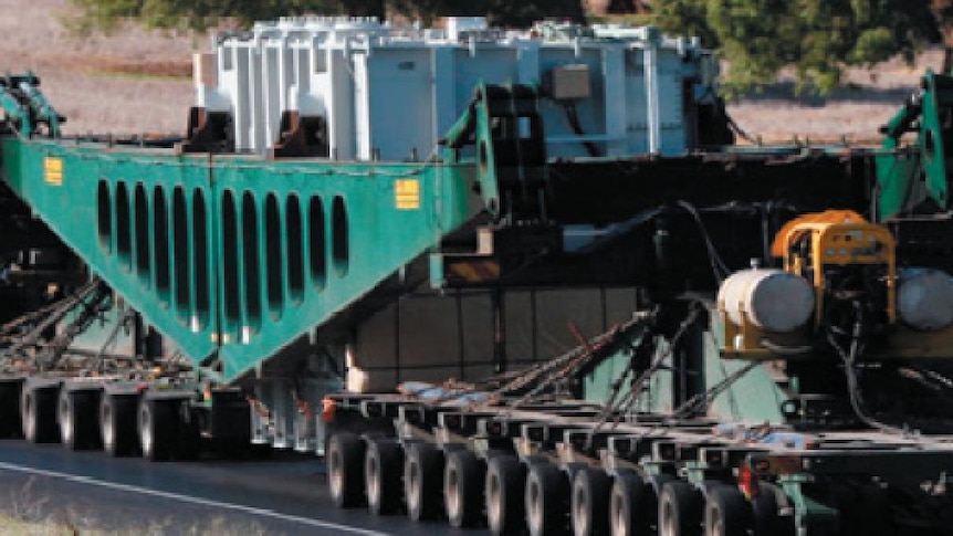 Huge transformer transported to Adelaide for ElectaNet
