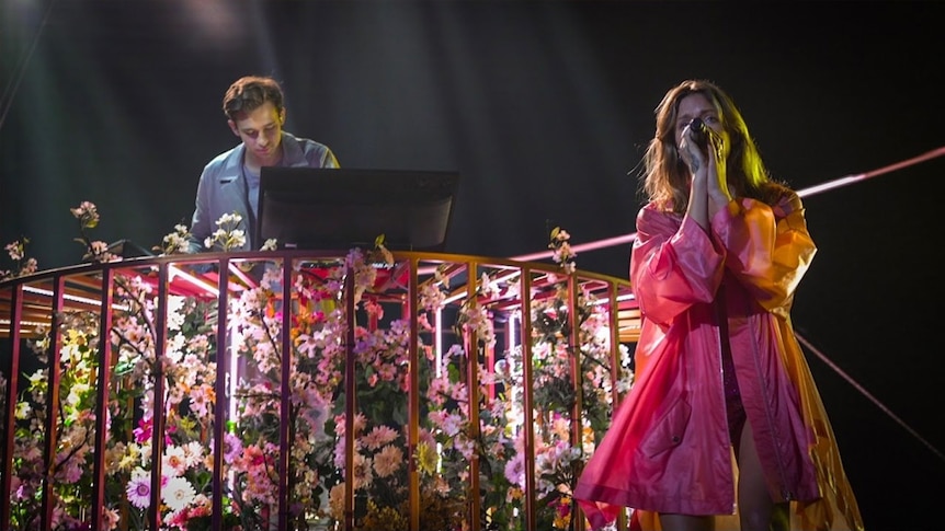 Flume performing 'Say It' with Tove Lo live at the 2016 ARIA Awards