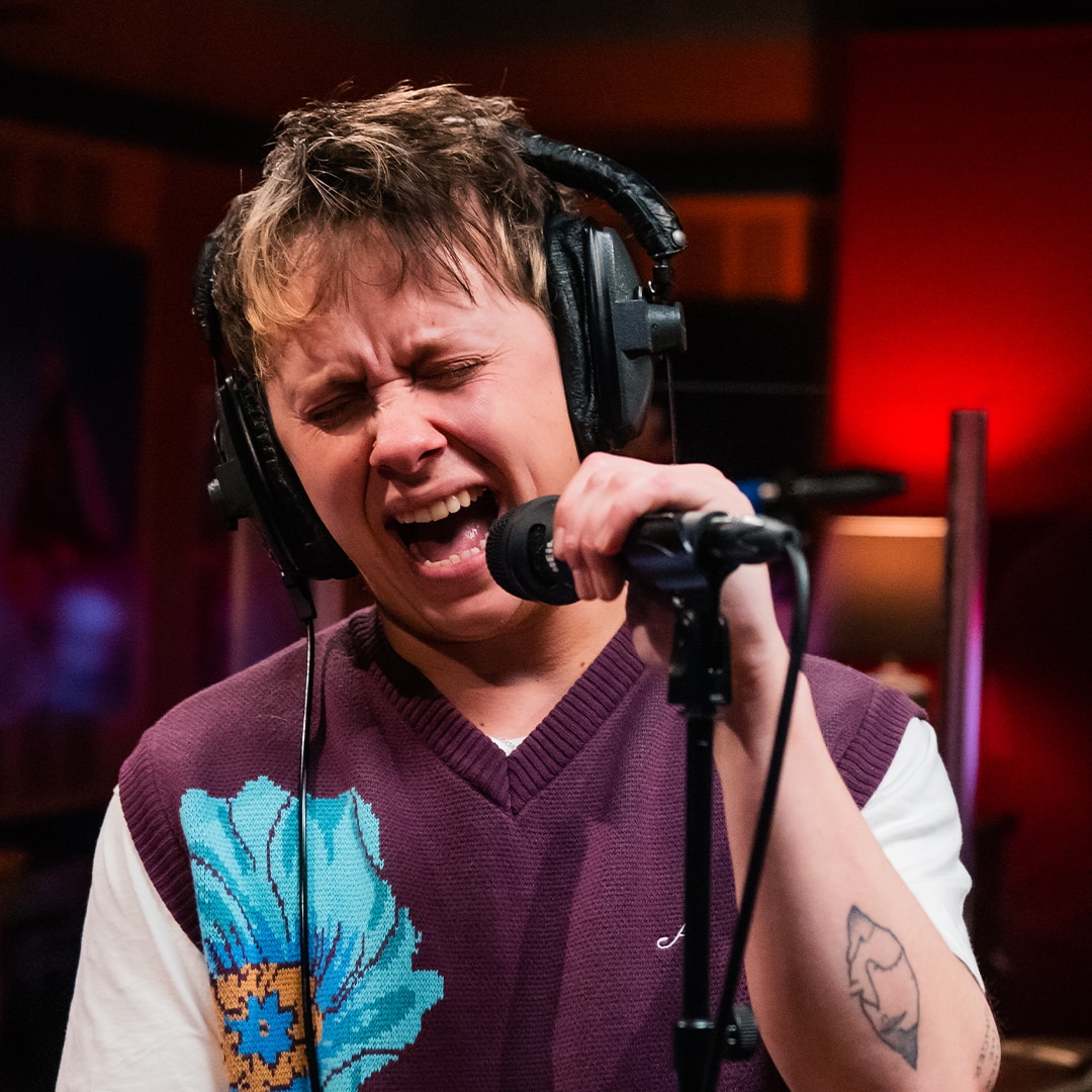Nothing But Thieves cover Miley Cyrus 'Flowers' for Like A Version