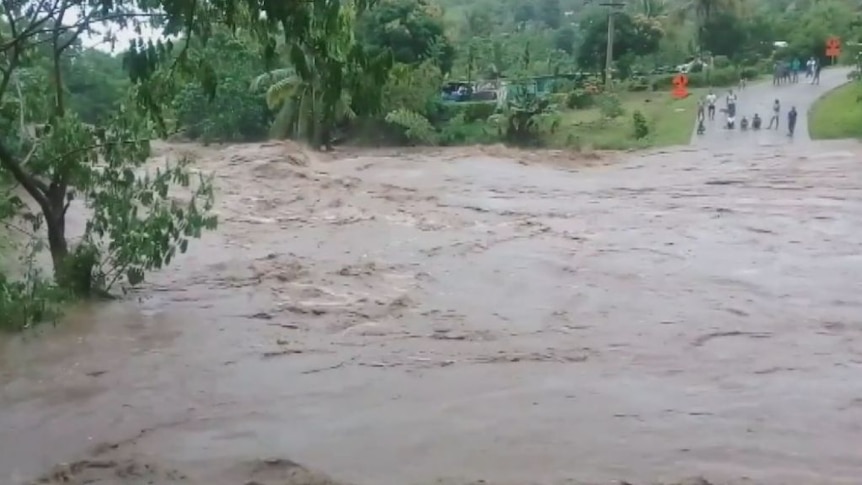 Cyclone Josie floods Fiji