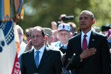 US president Barack Obama (R) and French president Francois Hollande (L)