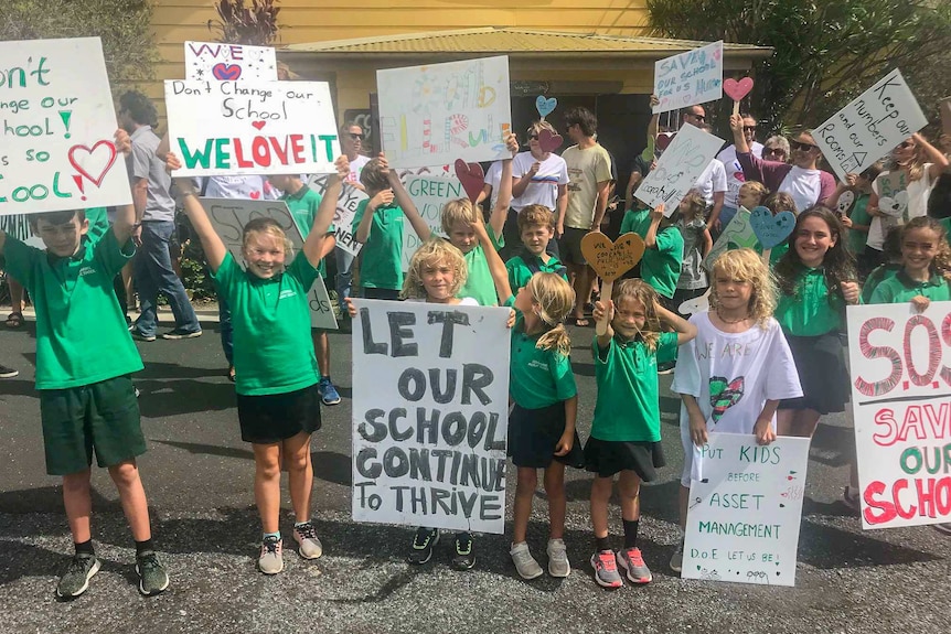 Students protested the enrolment cap at Coorabell Public School on the NSW north coast.