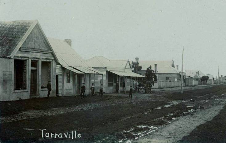 historic photo of Tarraville streetscape