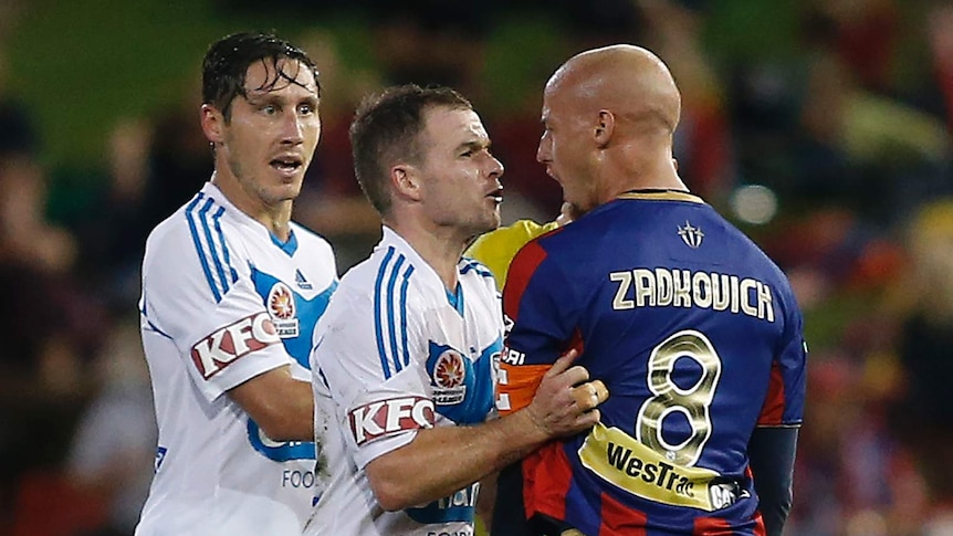 Newcastle Jets captain Ruben Zadkovich signs a two-year deal with Perth Glory.