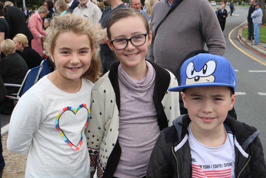 Children watch Adelaide's Anzac march in Adelaide