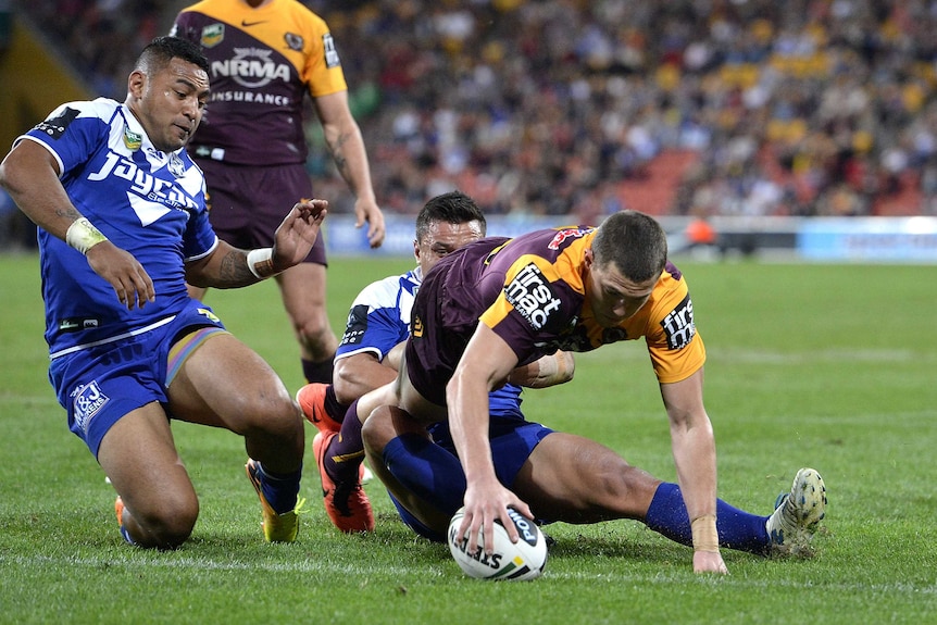 Oates scores late against Bulldogs