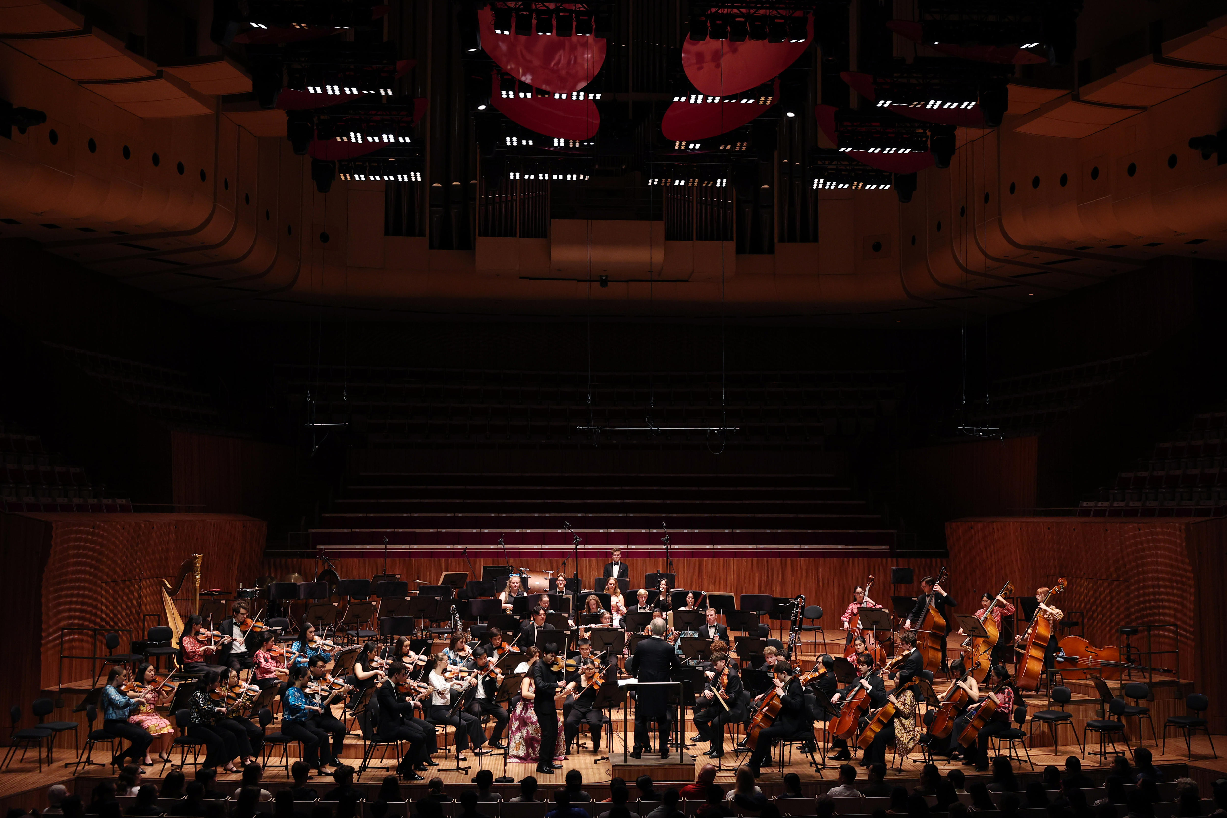 Australian Youth Orchestra perform Scheherazade and Mendelssohn Violin ...