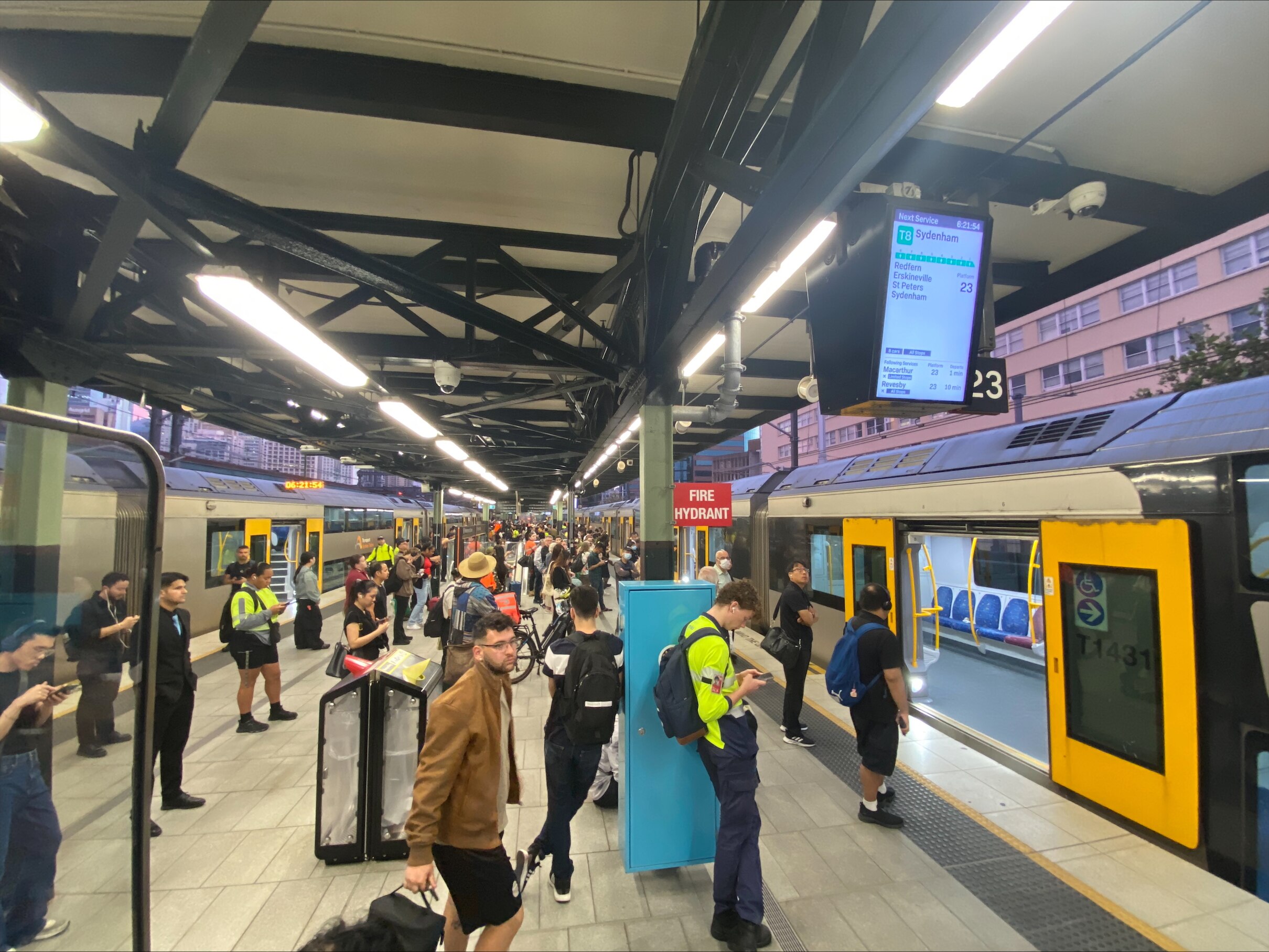 'Unpredictable' industrial action delays Sydney trains, as RTBU