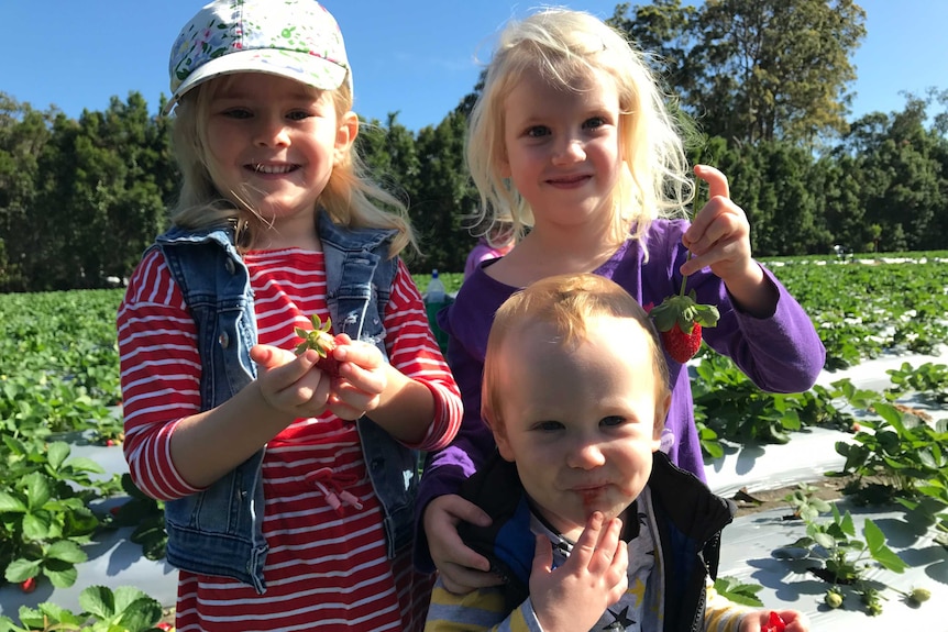 Grace & Charlie Grosskreutz & Mia Kenna visit Strawberry Fields.