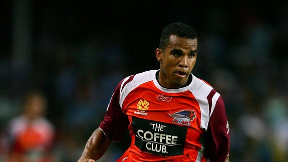 Glory run... Roar striker Reinaldo opened the match up with a superb individual effort (File photo).