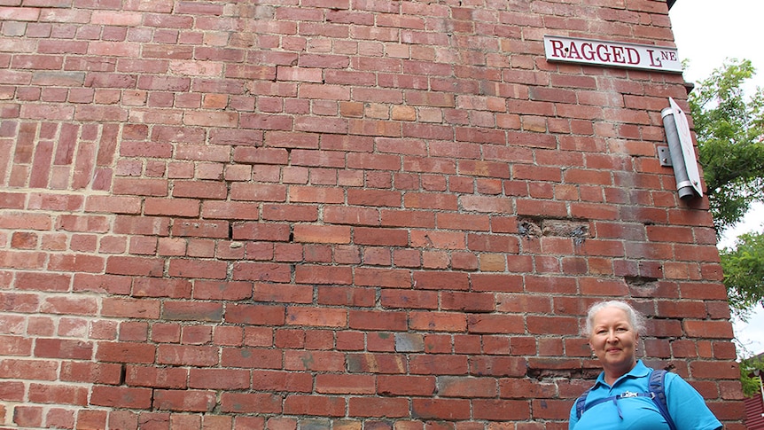 Wapping tour guide Robyn Everist