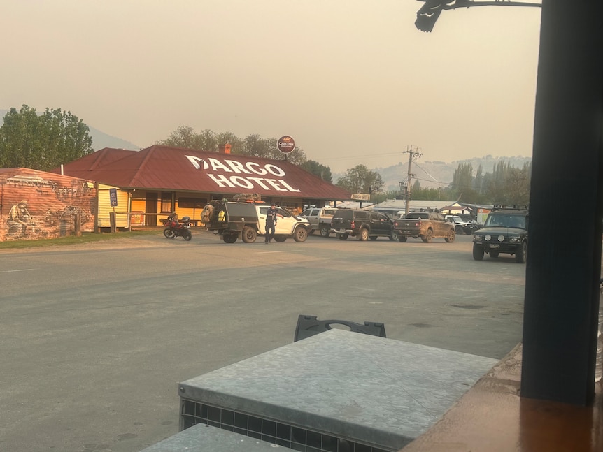 A view of the Dargo Hotel, with bushfire smoke-filled air.