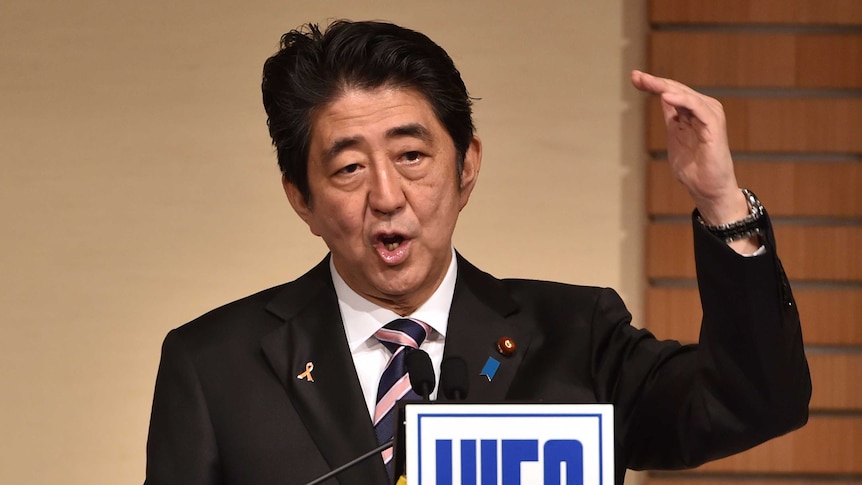 Shinzo Abe speaks at economic forum in Tokyo