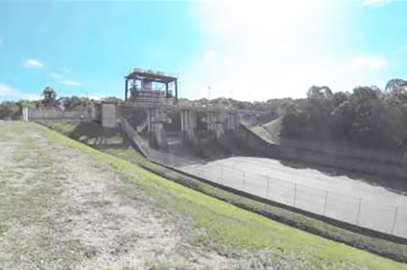 Leslie Harrison Dam spillway