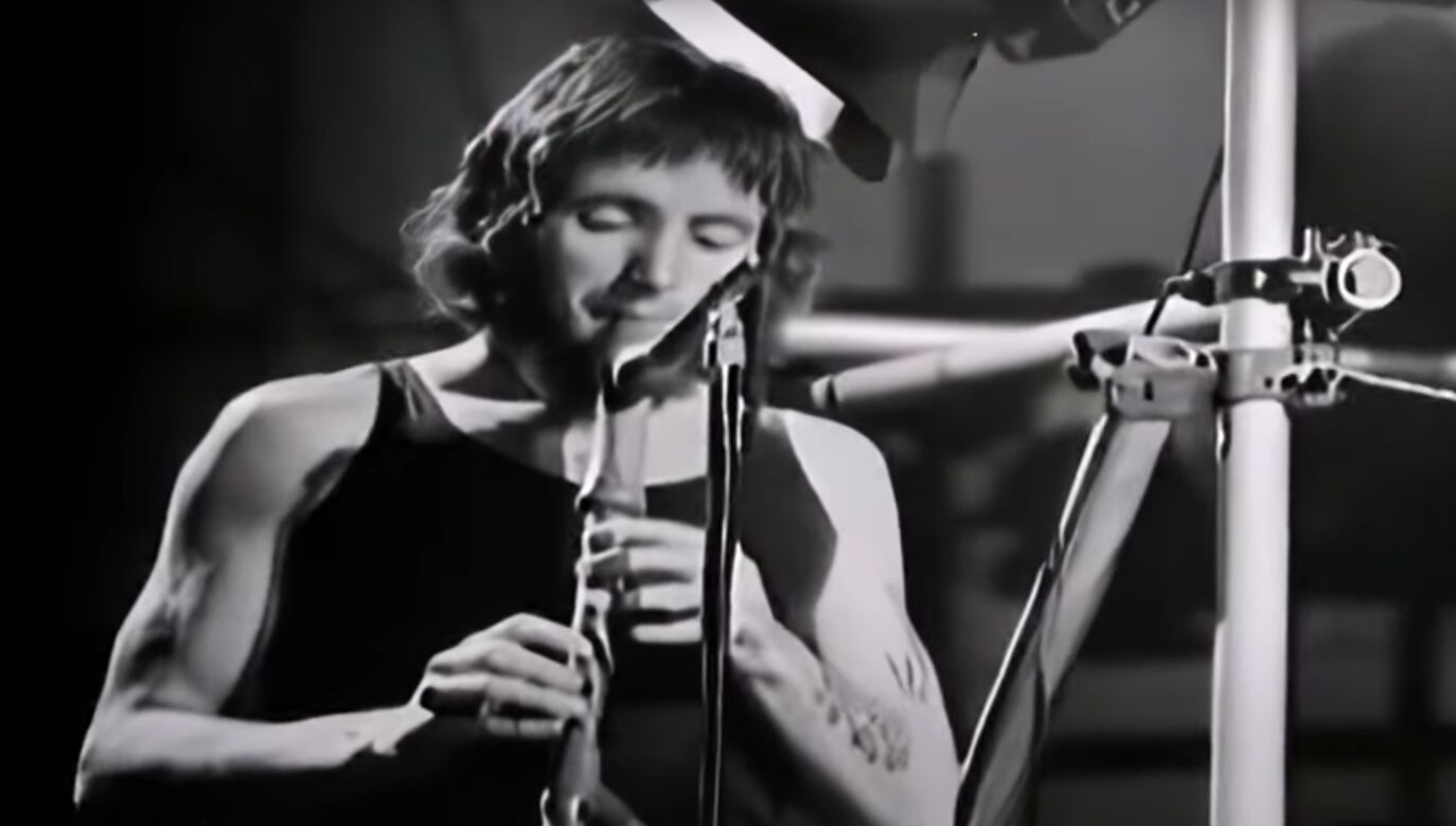 Bon Scott inspires a potential Jules Schiller recorder solo in ABC band ...